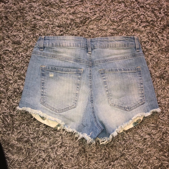 Bluenotes Shorts - Picture 2 of 2